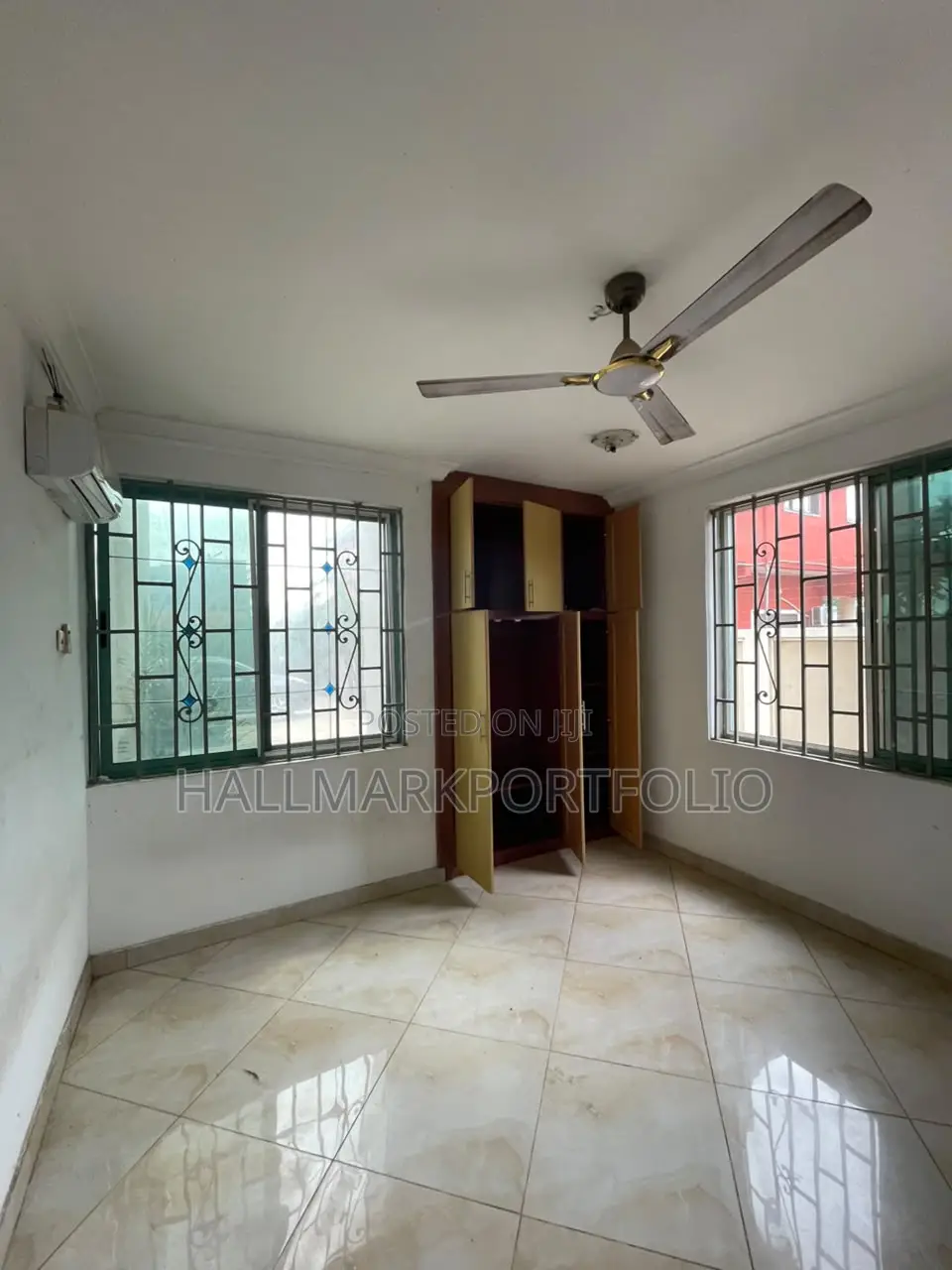 3bdrm Apartment in Madina New Road for rent
