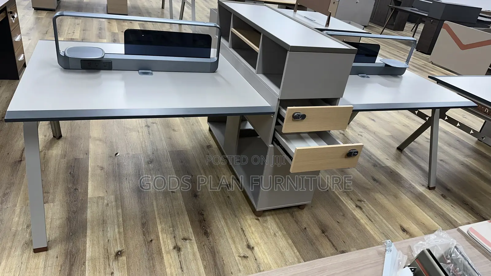 Workstation ( 5018B - 4)