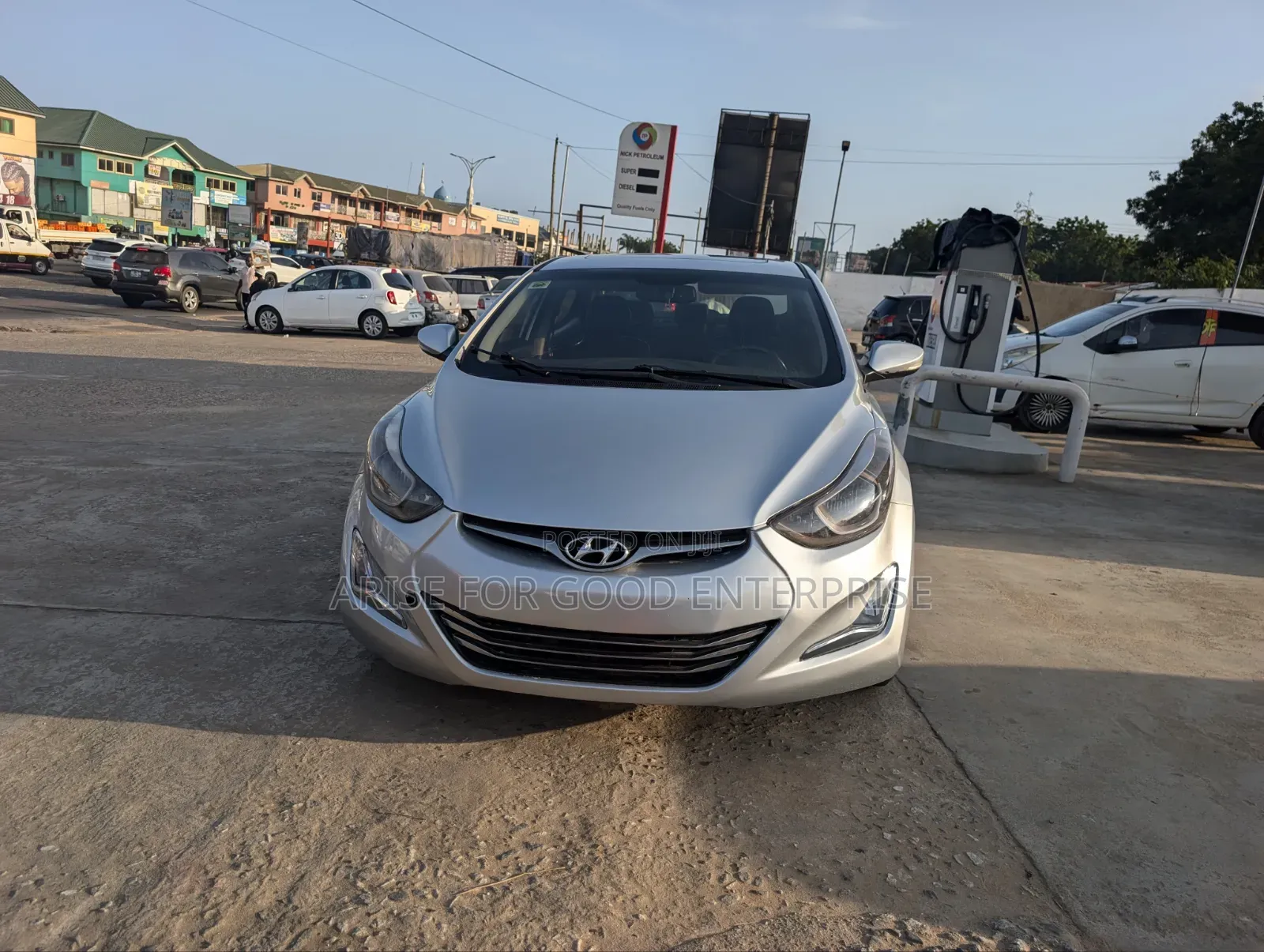 Hyundai Elantra Limited 4dr Sedan (1.8L 4cyl 6A) 2014 Silver