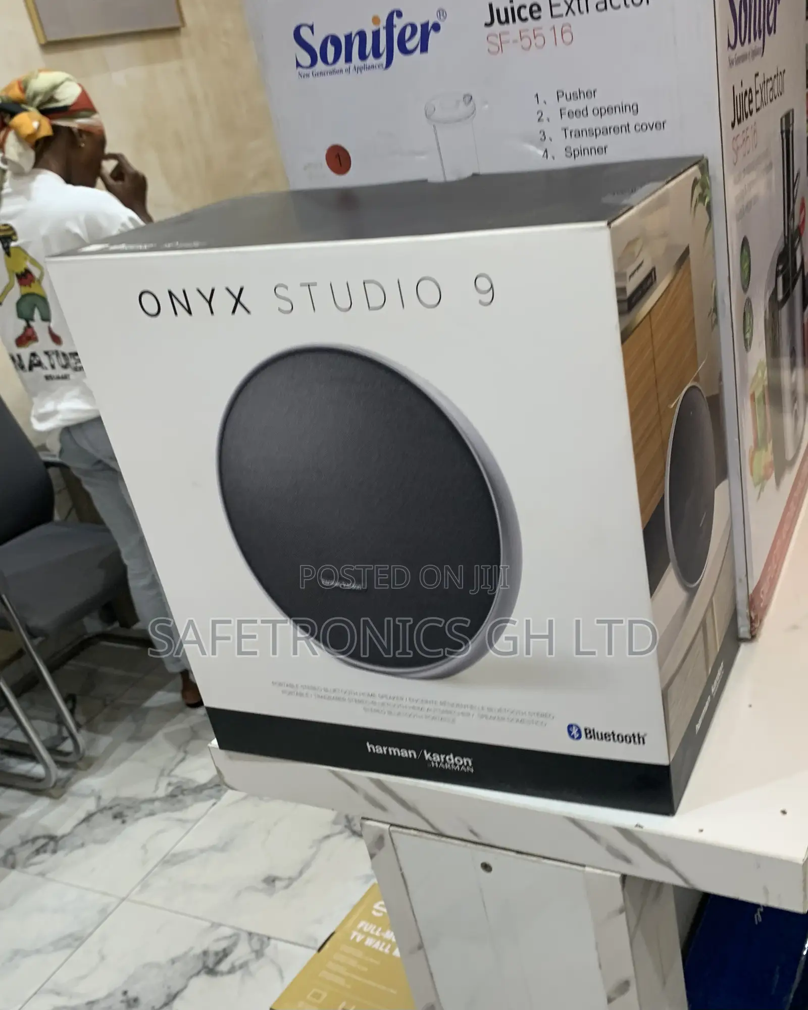 Ultra Modern Harman Kardon Onyx Studio 9 Bluetooth Speaker