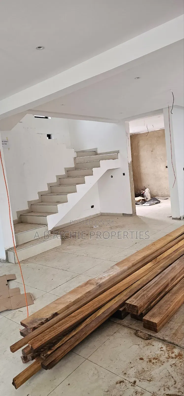 4bdrm Penthouse in Ab Richie Properties, Coffee Shop Area for sale