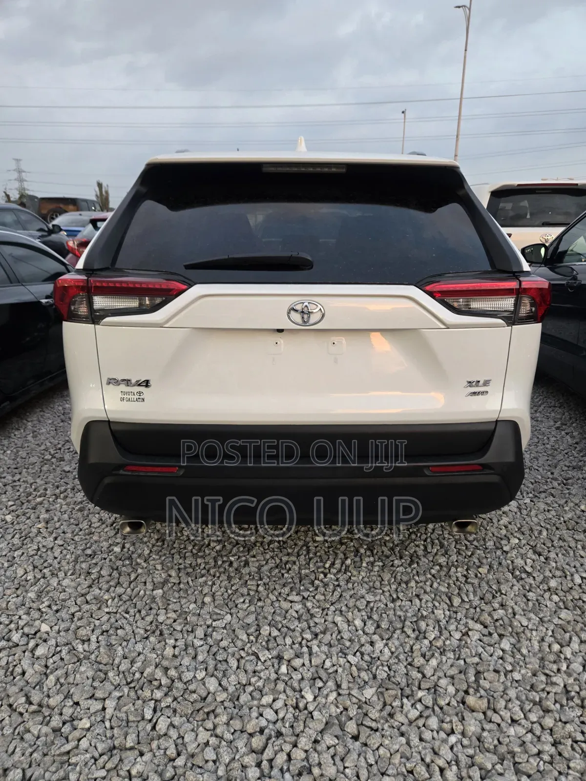 Toyota RAV4 2021 White
