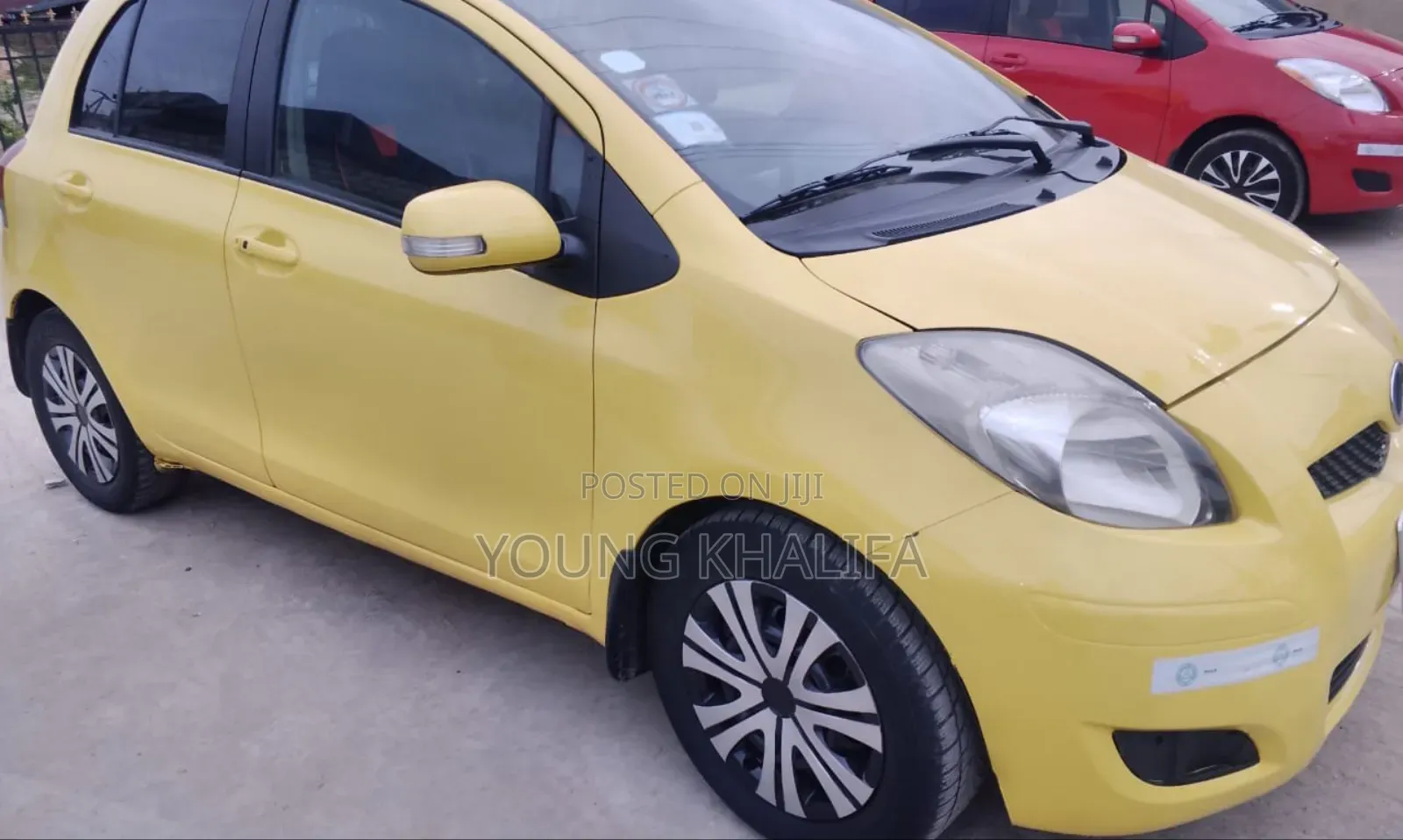 Toyota Vitz 2010 Yellow
