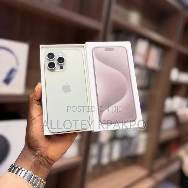 Apple iPhone 15 Pro Max 256 GB Silver
