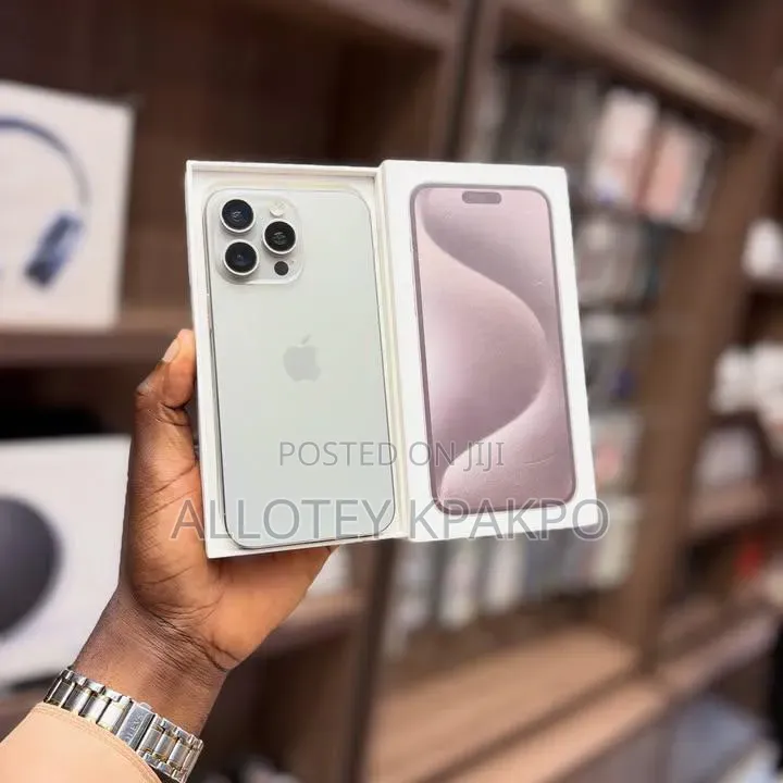 Apple iPhone 15 Pro Max 256 GB Silver