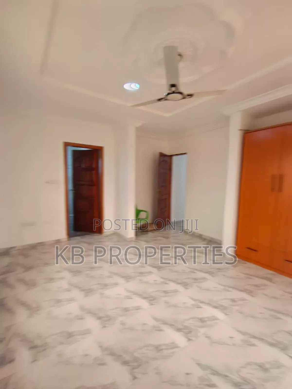 4bdrm House in Kb Properties, Baatsona Total for sale