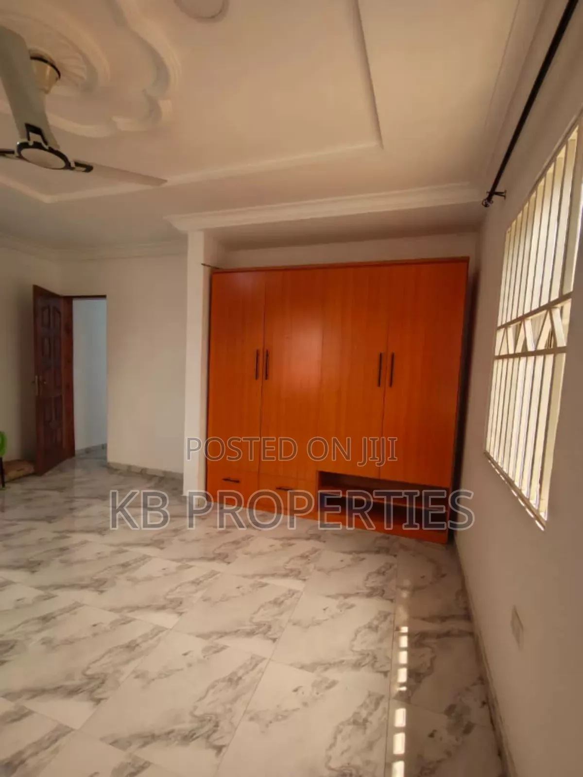 4bdrm House in Kb Properties, Baatsona Total for sale