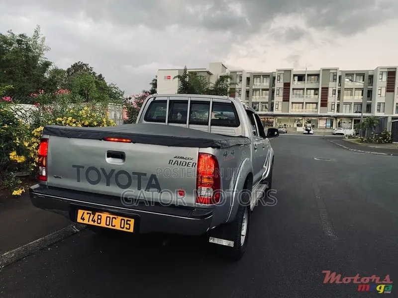 Hilux Vigo 2003 2004 2005 2006 2007 2008 2009 2010 Tail Light Yellow