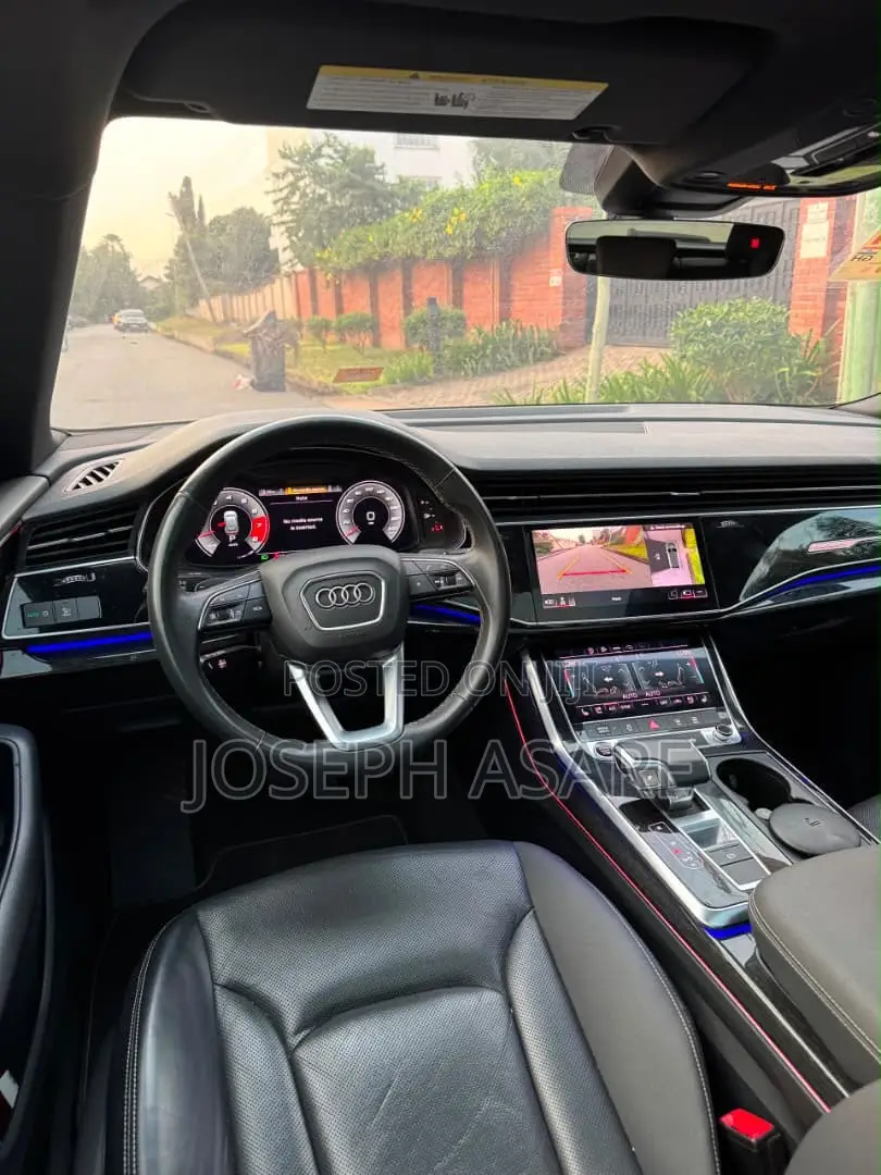 Audi Q8 2021 White