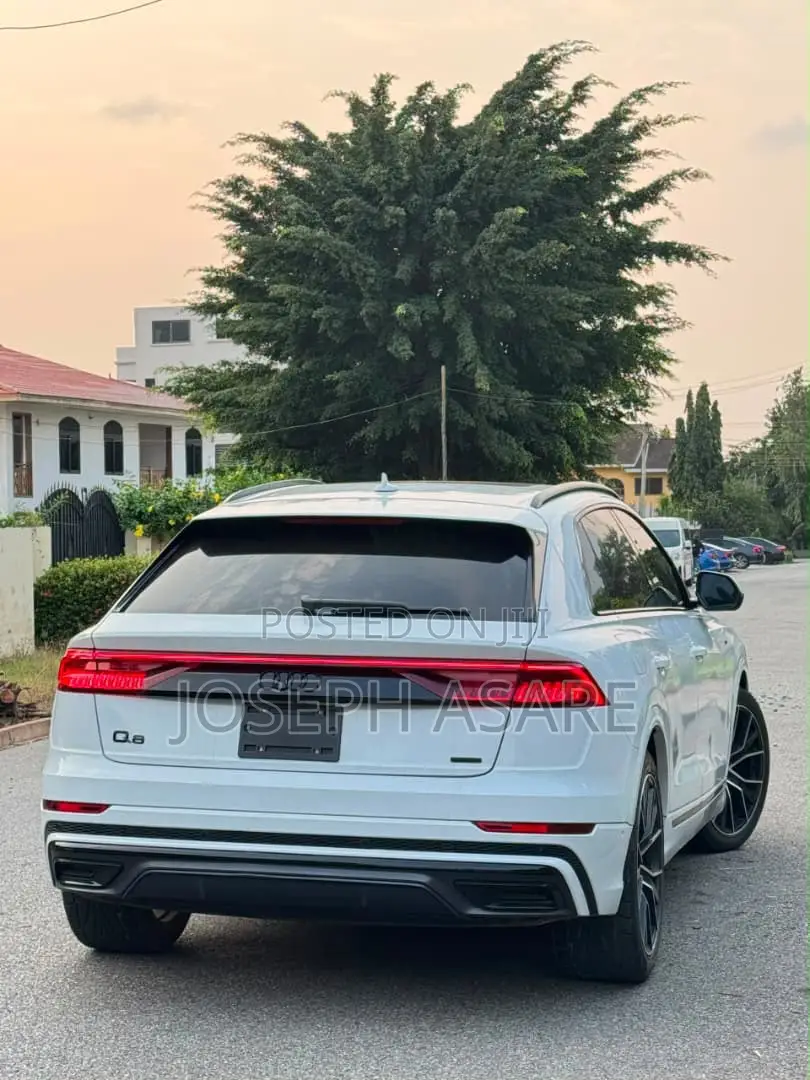 Audi Q8 2021 White