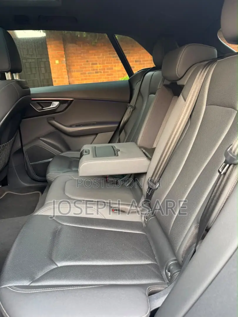 Audi Q8 2021 White