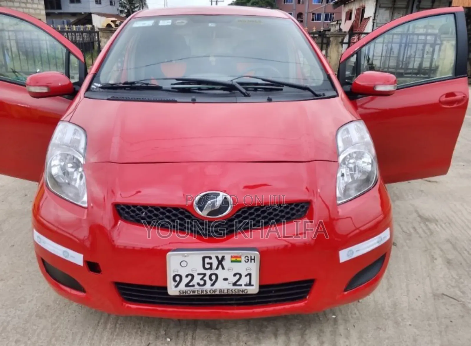 Toyota Vitz 2010 Red