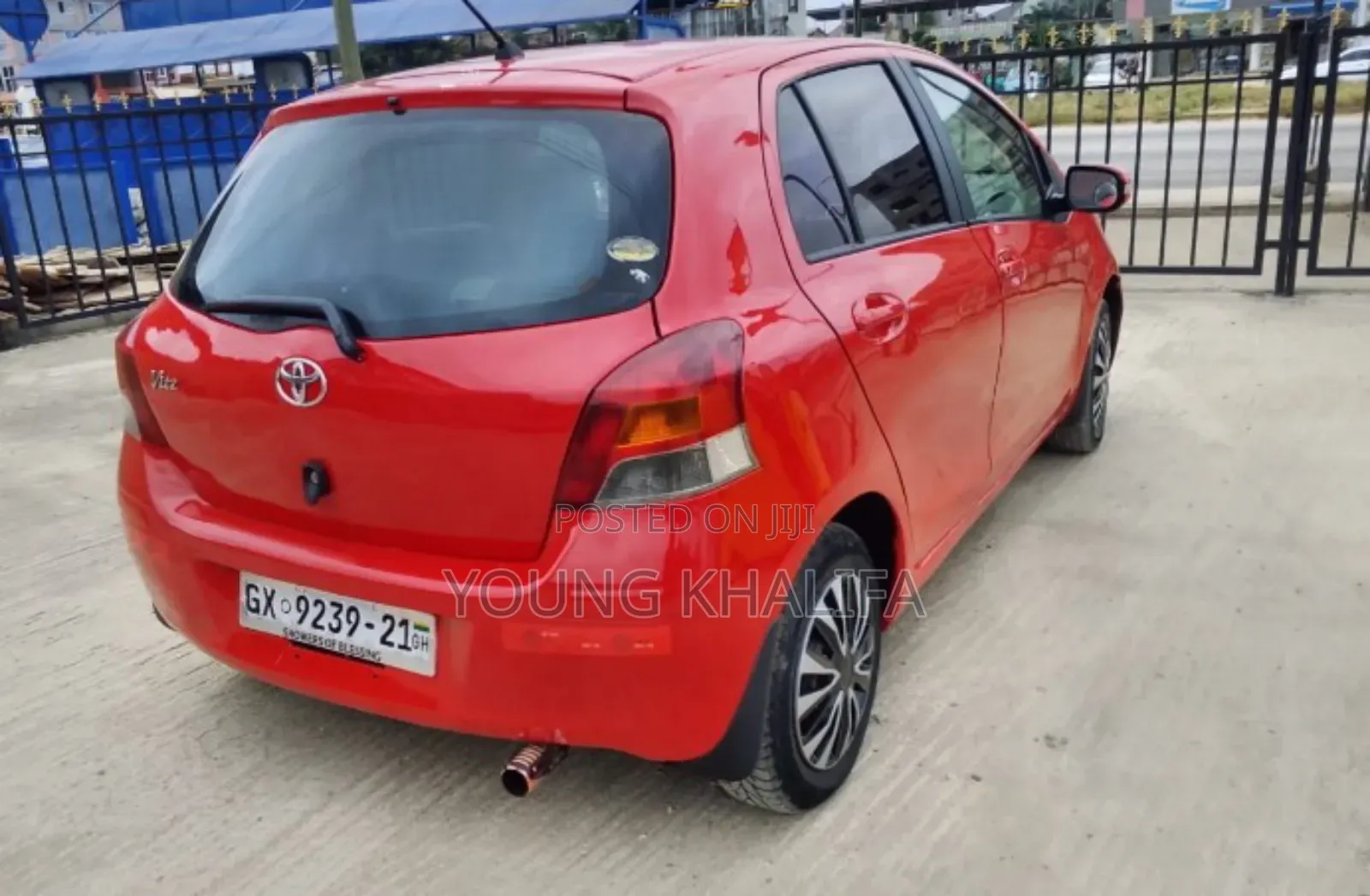 Toyota Vitz 2010 Red
