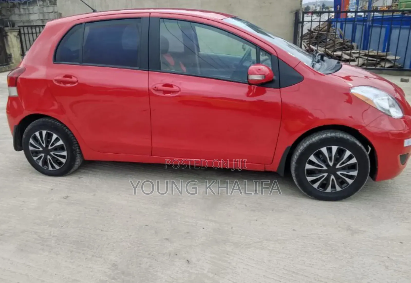 Toyota Vitz 2010 Red