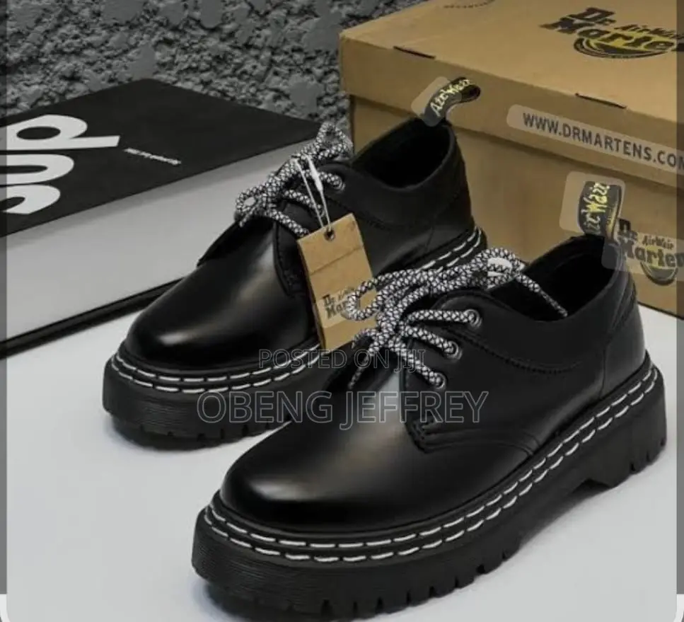Original Dr Martens Derby Shoe Black in Varieties