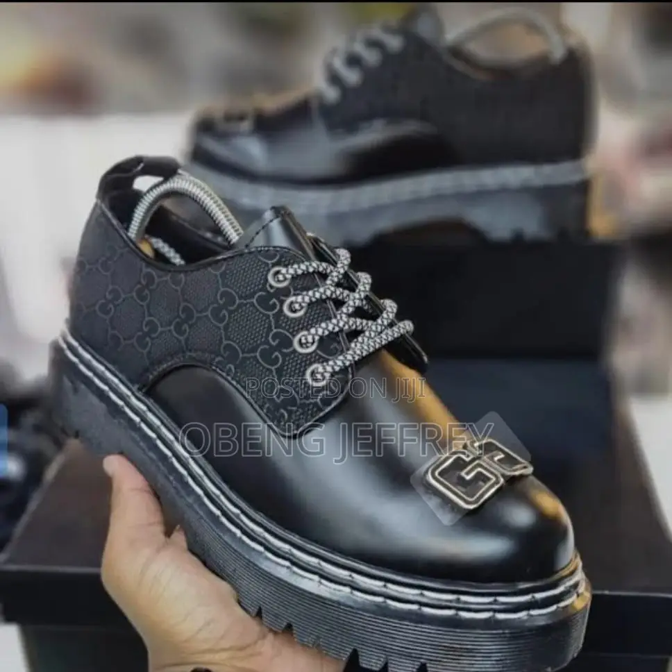 Original Dr Martens Derby Shoe Black in Varieties