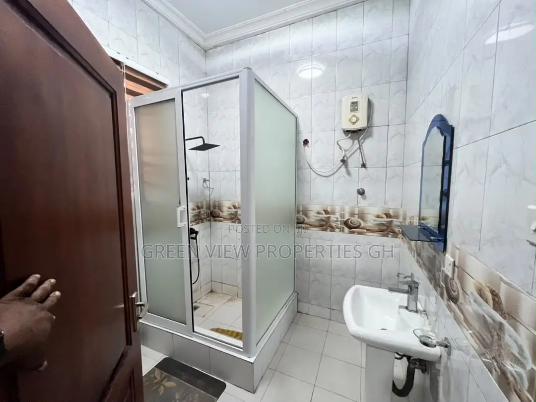 2bdrm Apartment in East Legon for rent