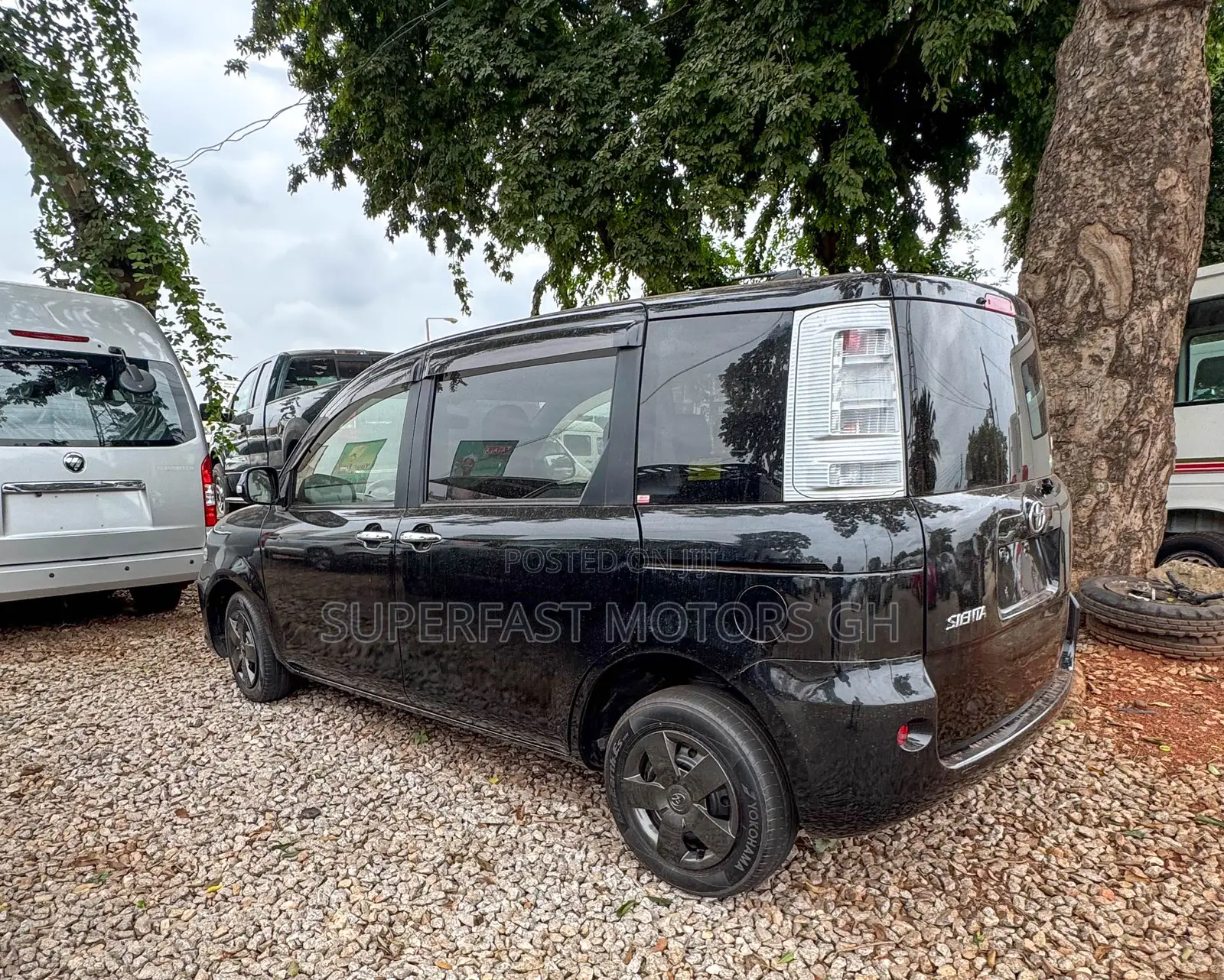 Toyota Sienta 1.5 AWD 2012 Black