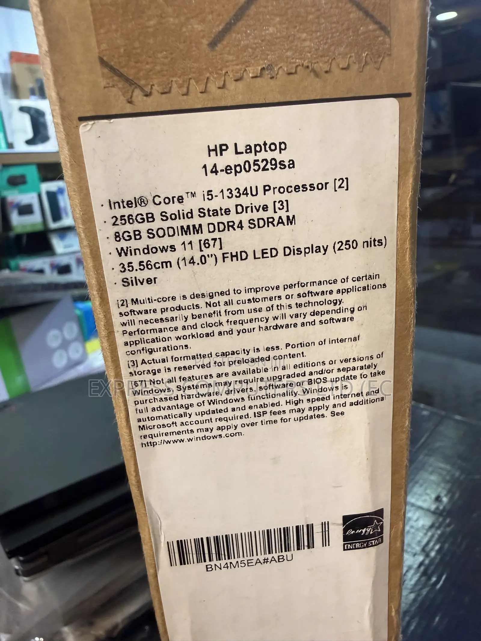New Laptop HP 14-ep0063 8GB Intel Core i5 SSD 256GB