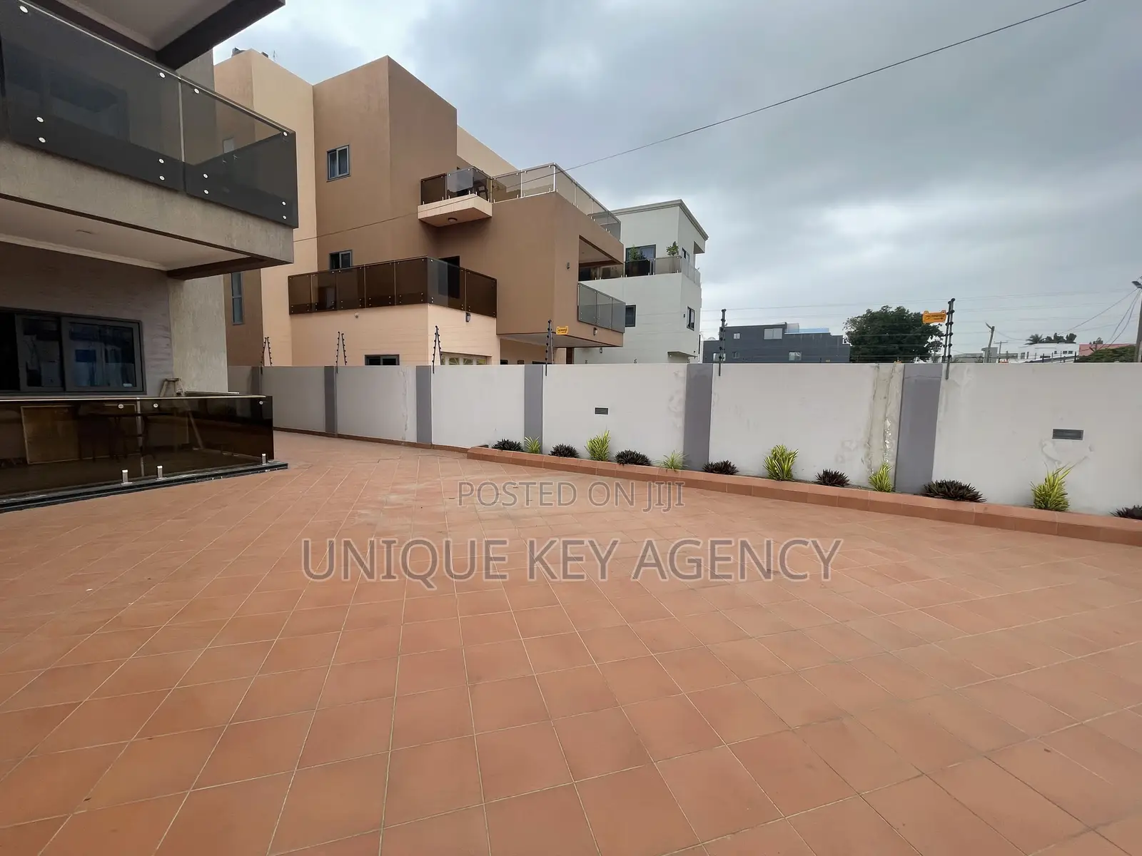 Furnished 3bdrm Apartment in Unique Key Agency, East Legon for rent