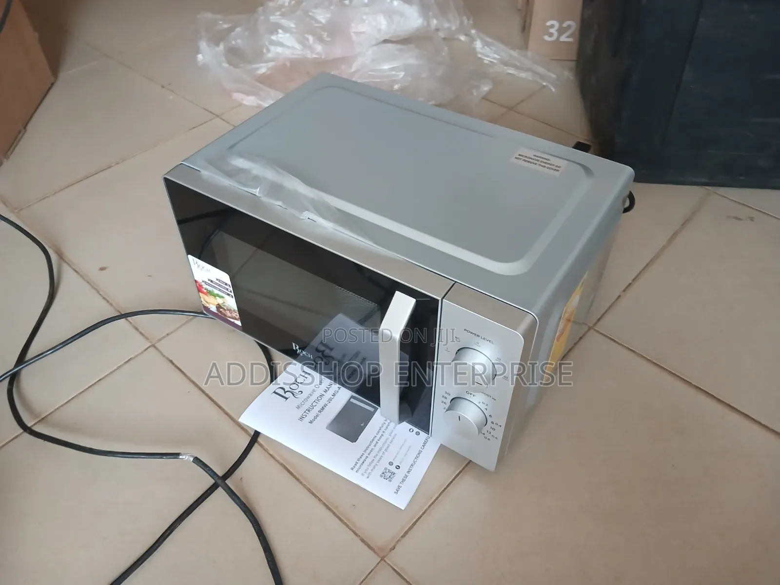 Roch Microwave White