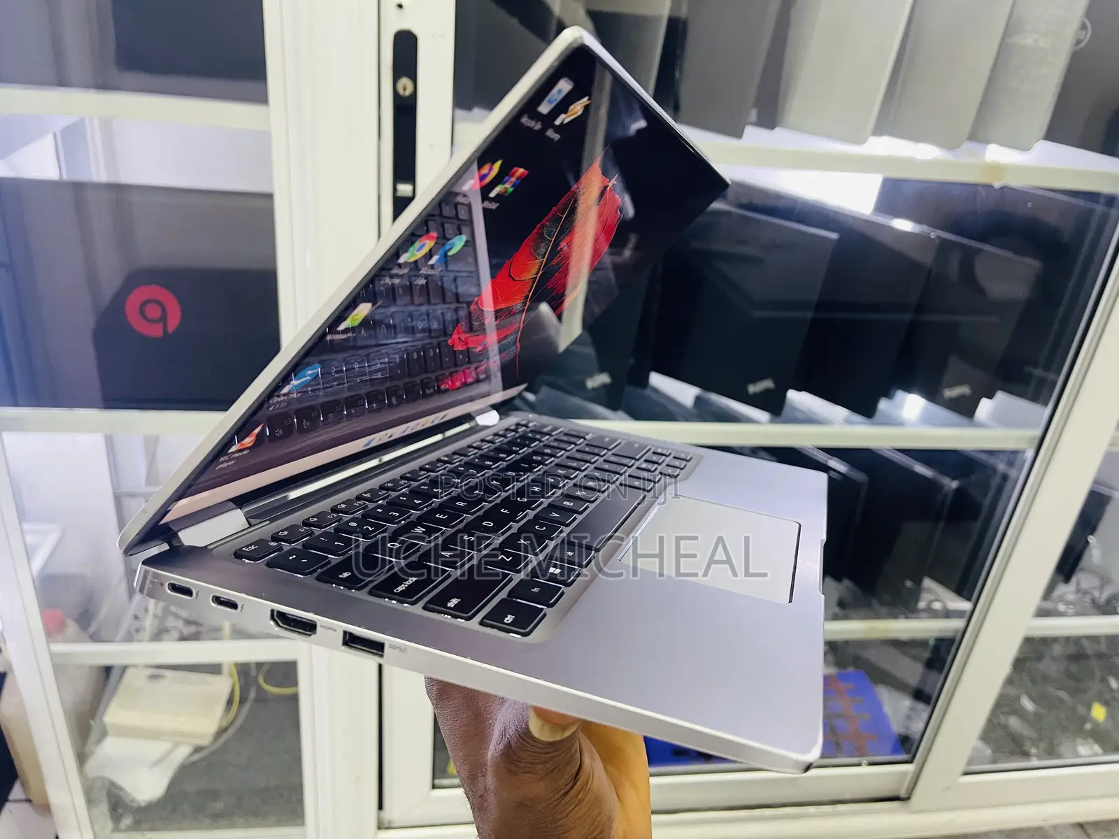 Laptop Dell Latitude 7400 2-in-1 16GB Intel Core i5 SSD 256GB