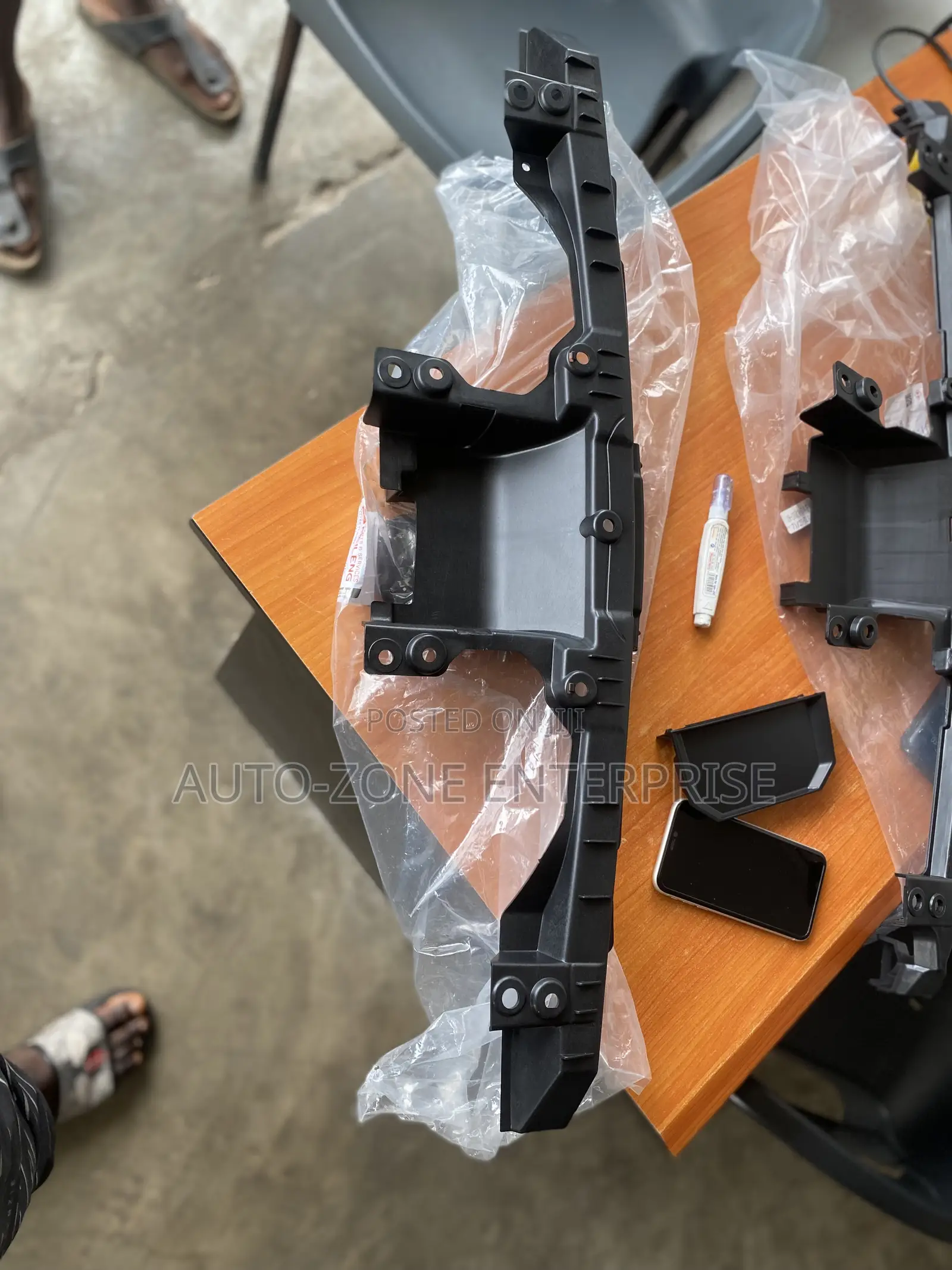 Honda CRV 2020 2021 2022 Grille Bracket