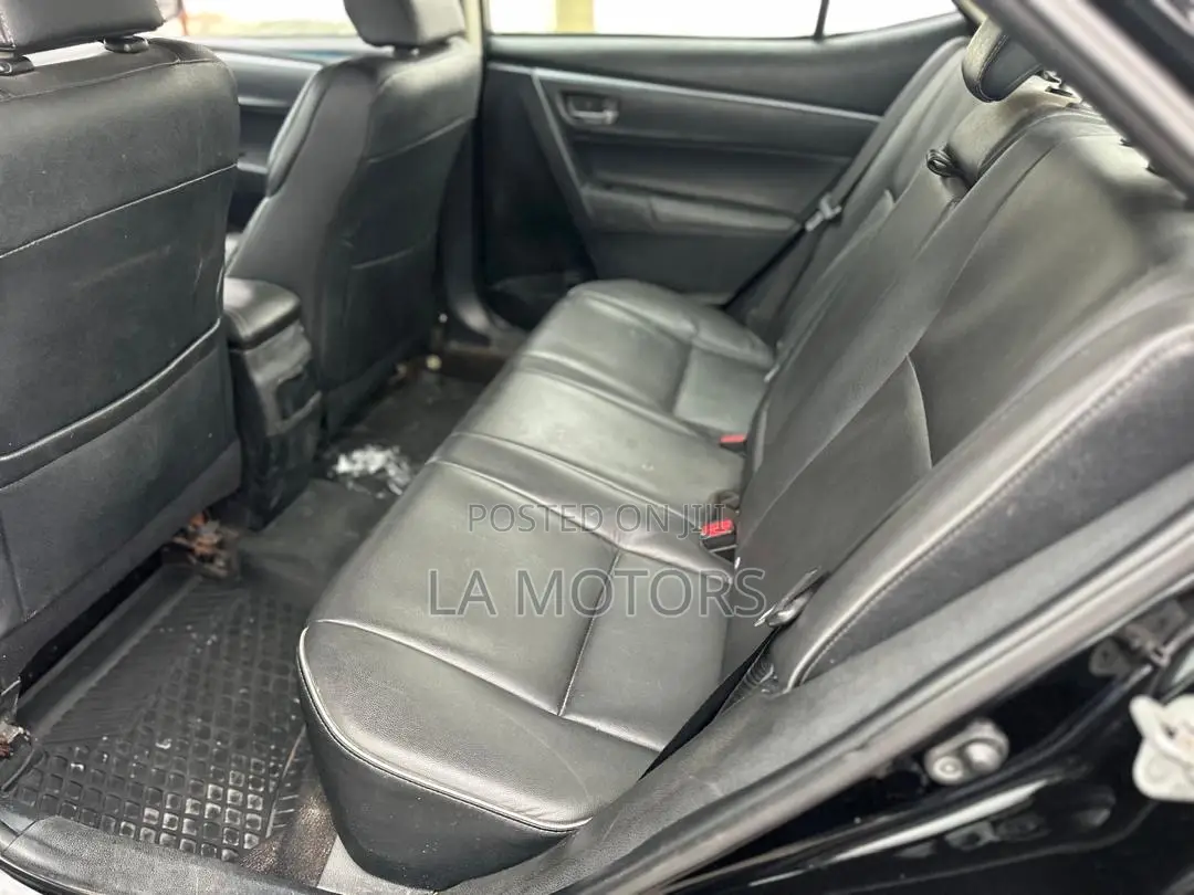 Toyota Corolla 2016 Black