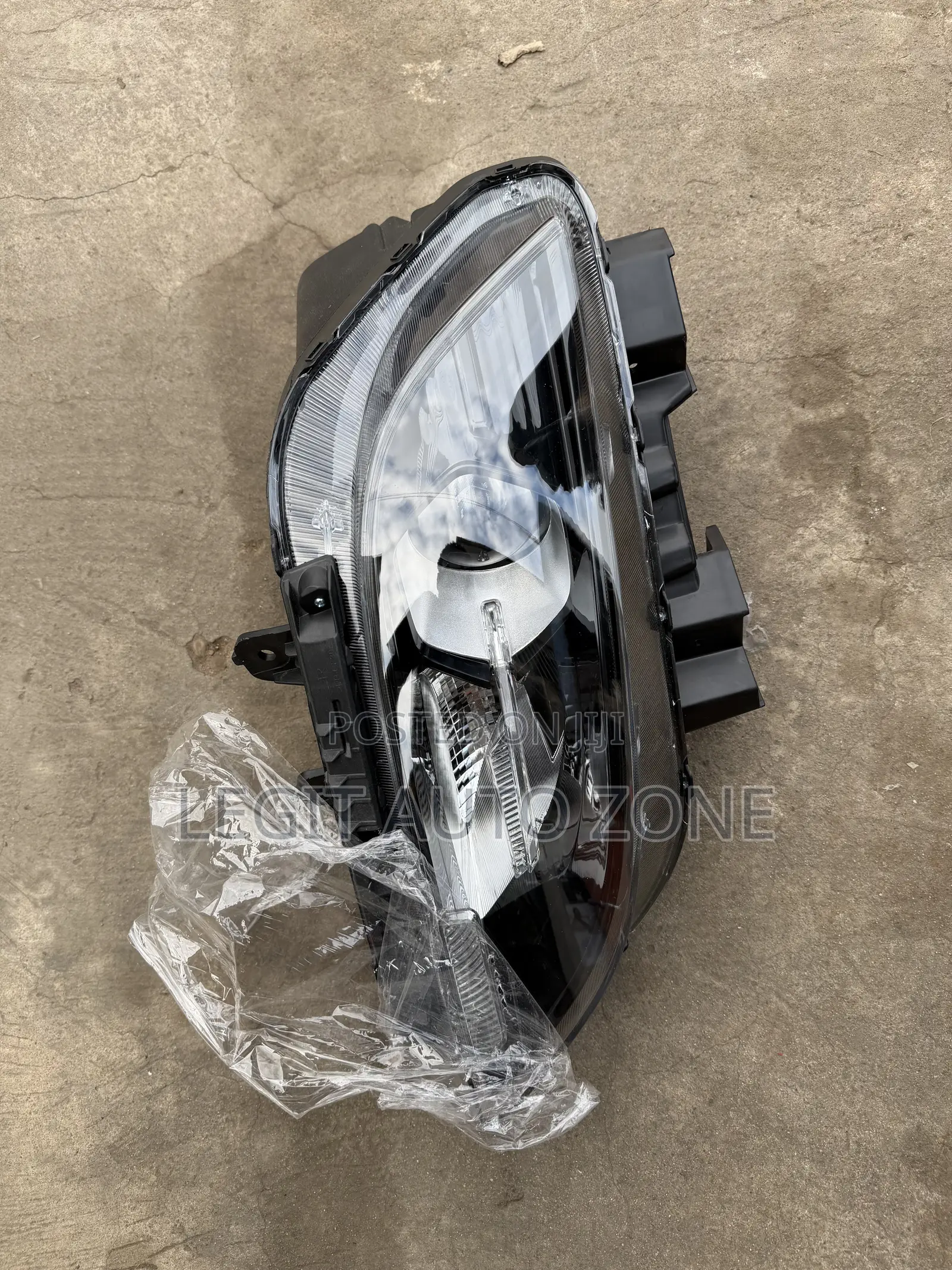 Hyundai Kona 2021,2022,2023, Headlight Available