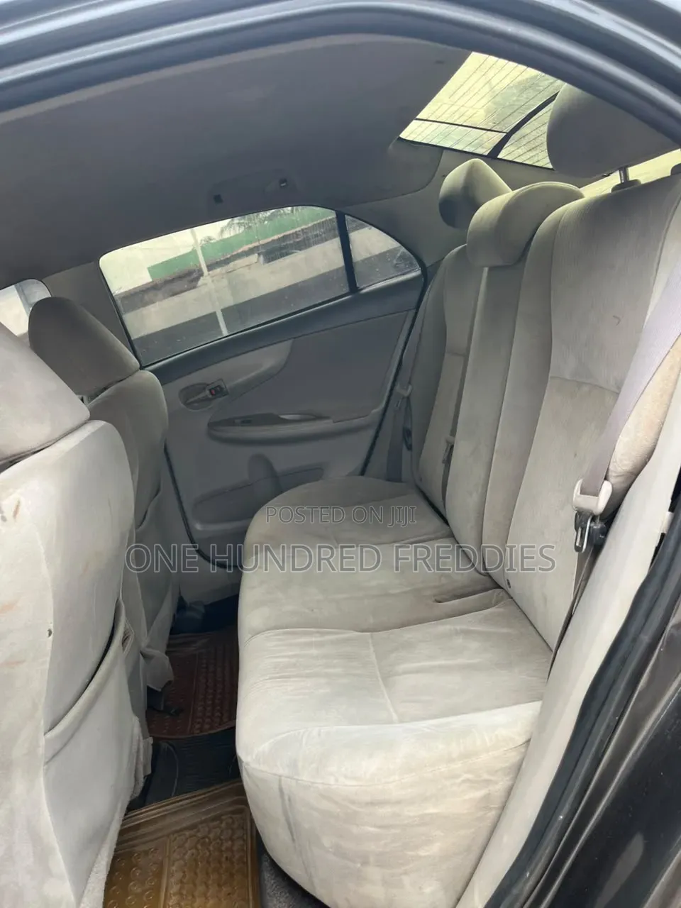Toyota Corolla 2010 Gray