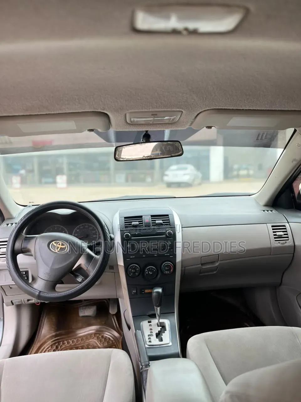 Toyota Corolla 2010 Gray