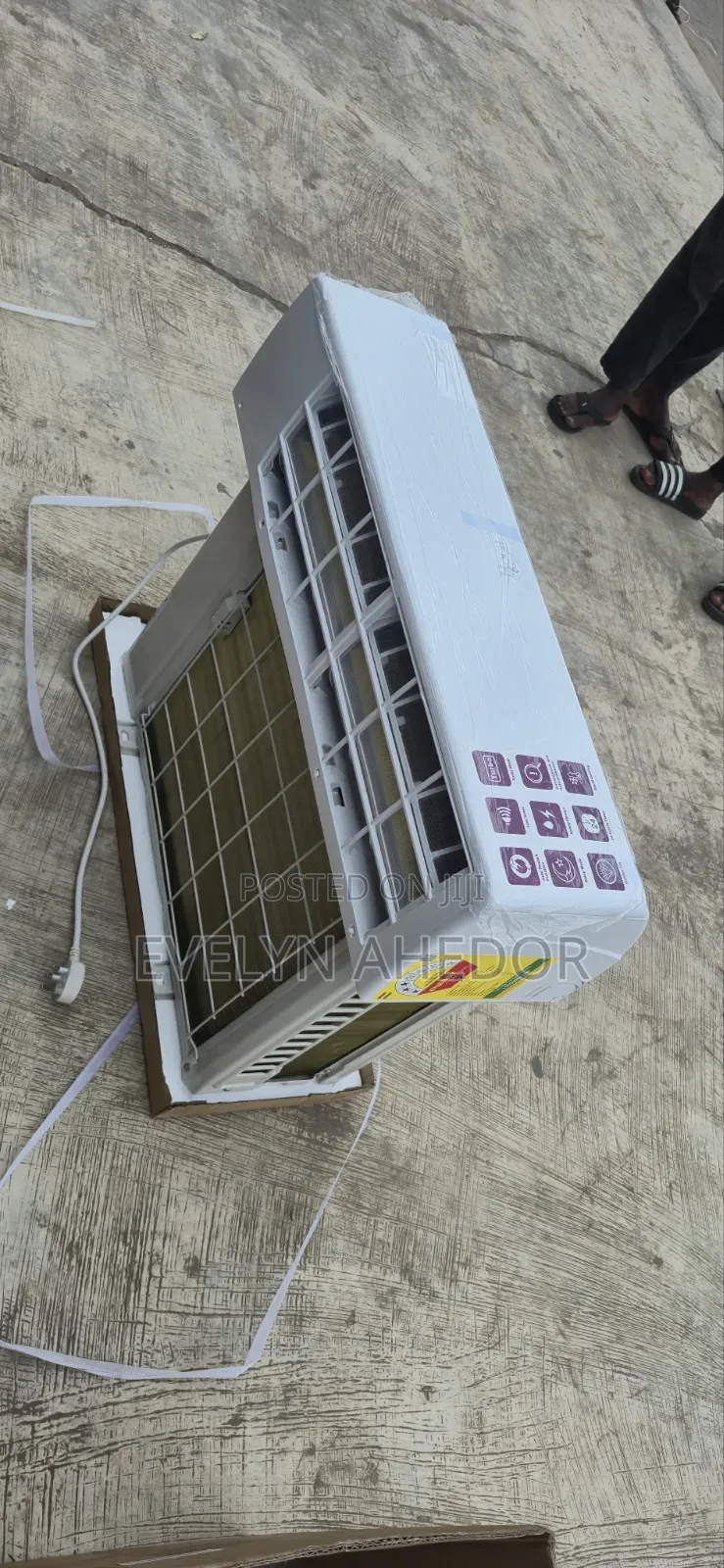 Best in Town Roch AC 1.5hp Inverter for Sale