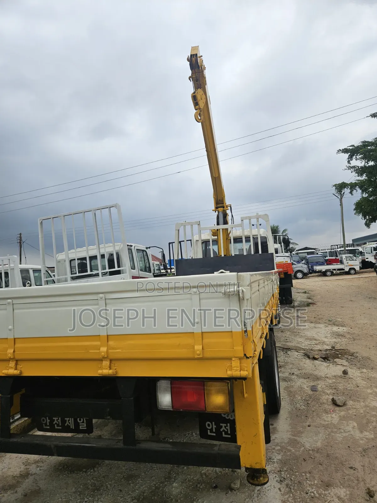Kia Rhino (2) CRANE