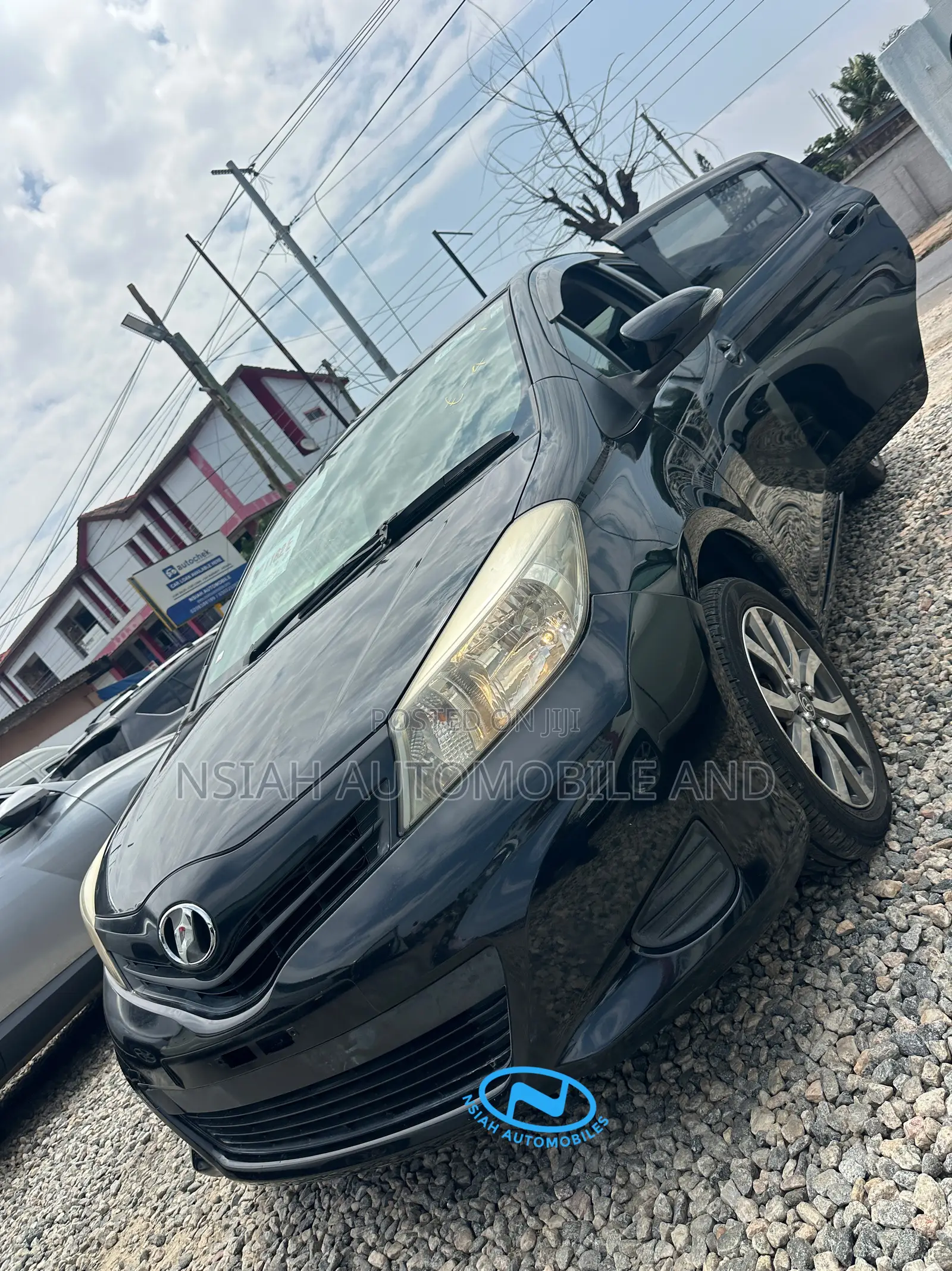Toyota Vitz 2012 Black
