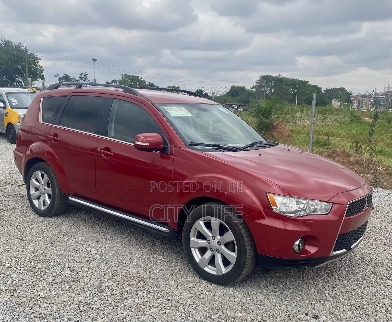 Mitsubishi Outlander 2012 Red