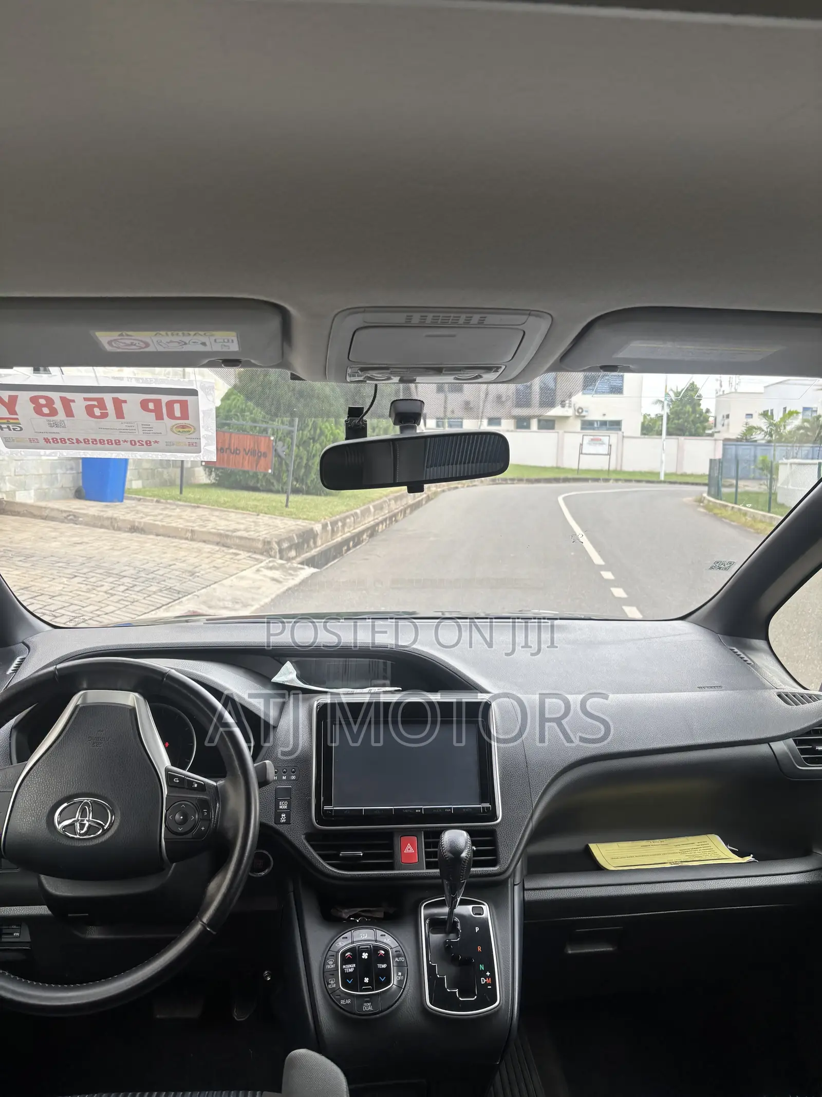 Toyota Voxy 2015 Black