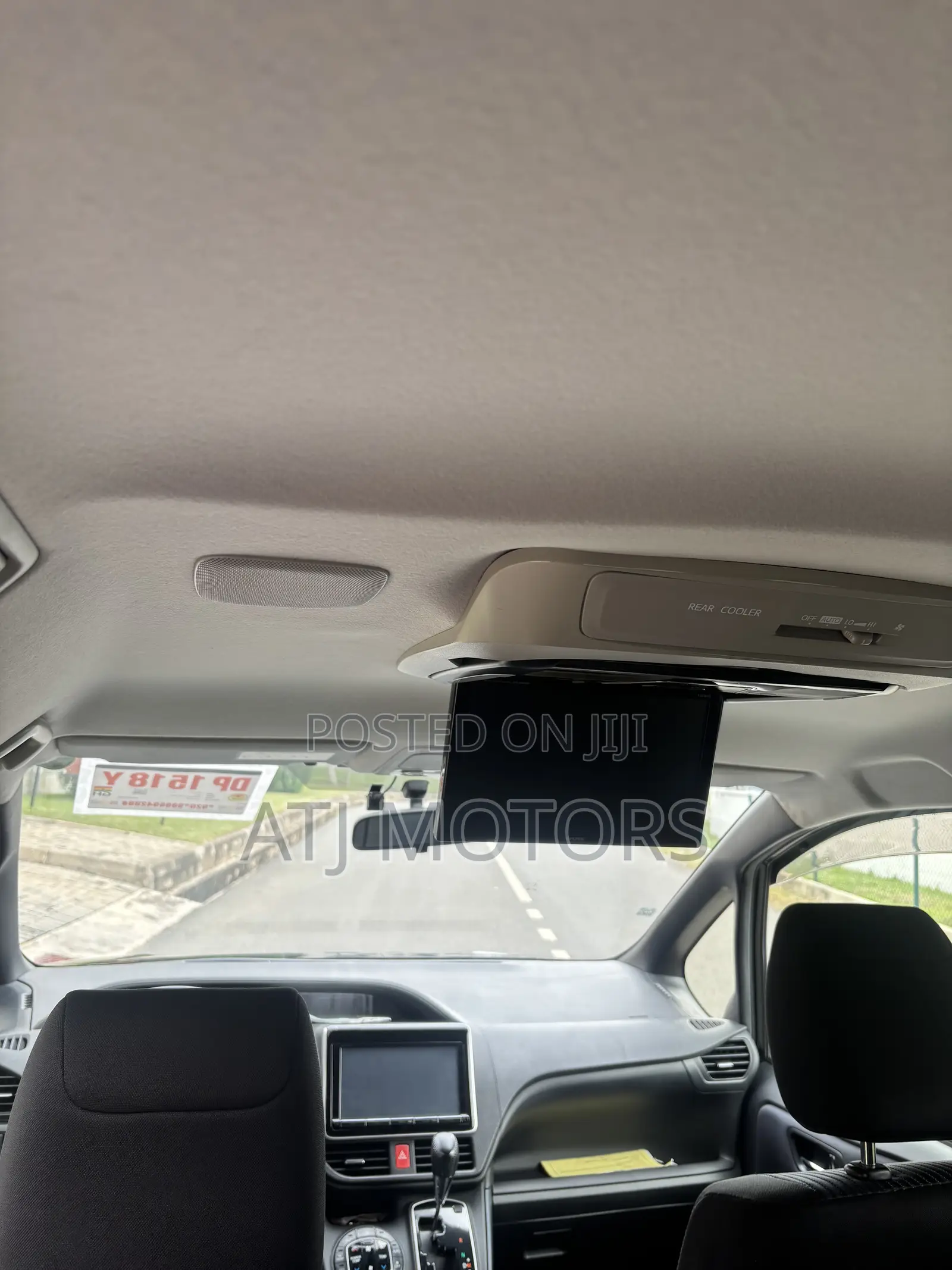 Toyota Voxy 2015 Black