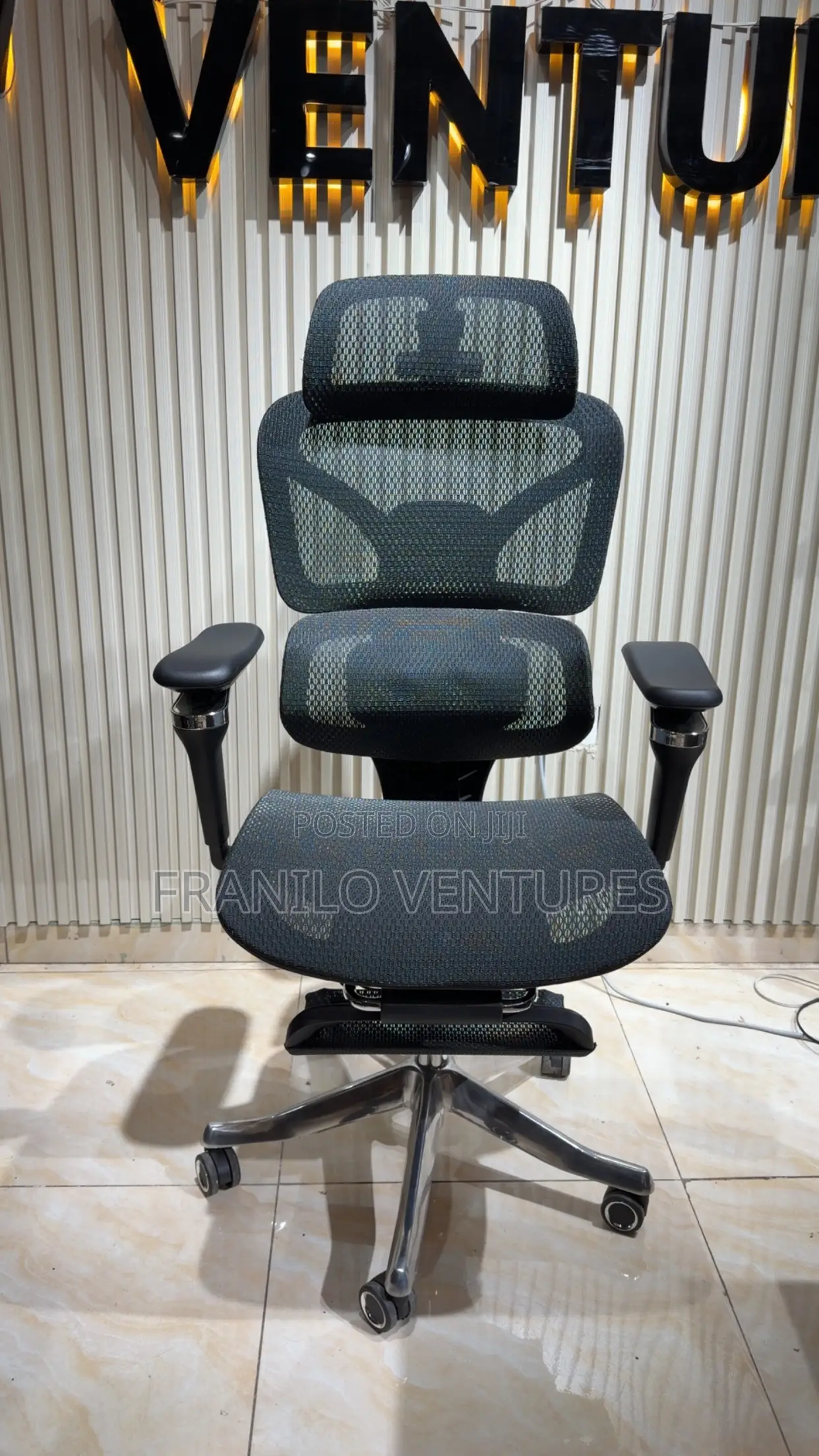 Ergonomic/ Executive Office Chair With Massage