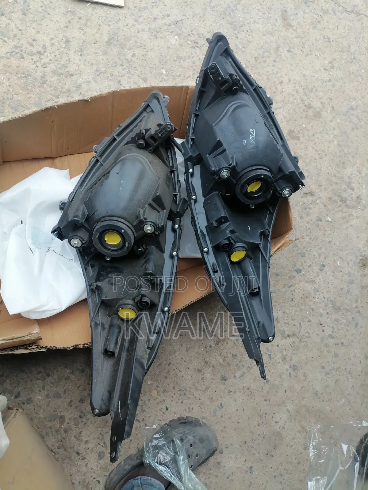 Suzuki Swift 2012 Headlight Pair