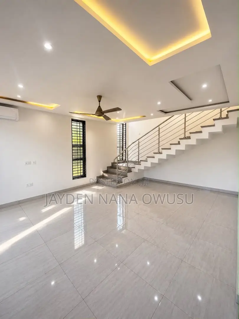 2bdrm House in Community 25 for rent