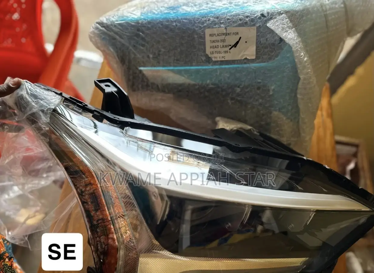 Tundra “2022,2023,2024,2025” SE Headlight Pair