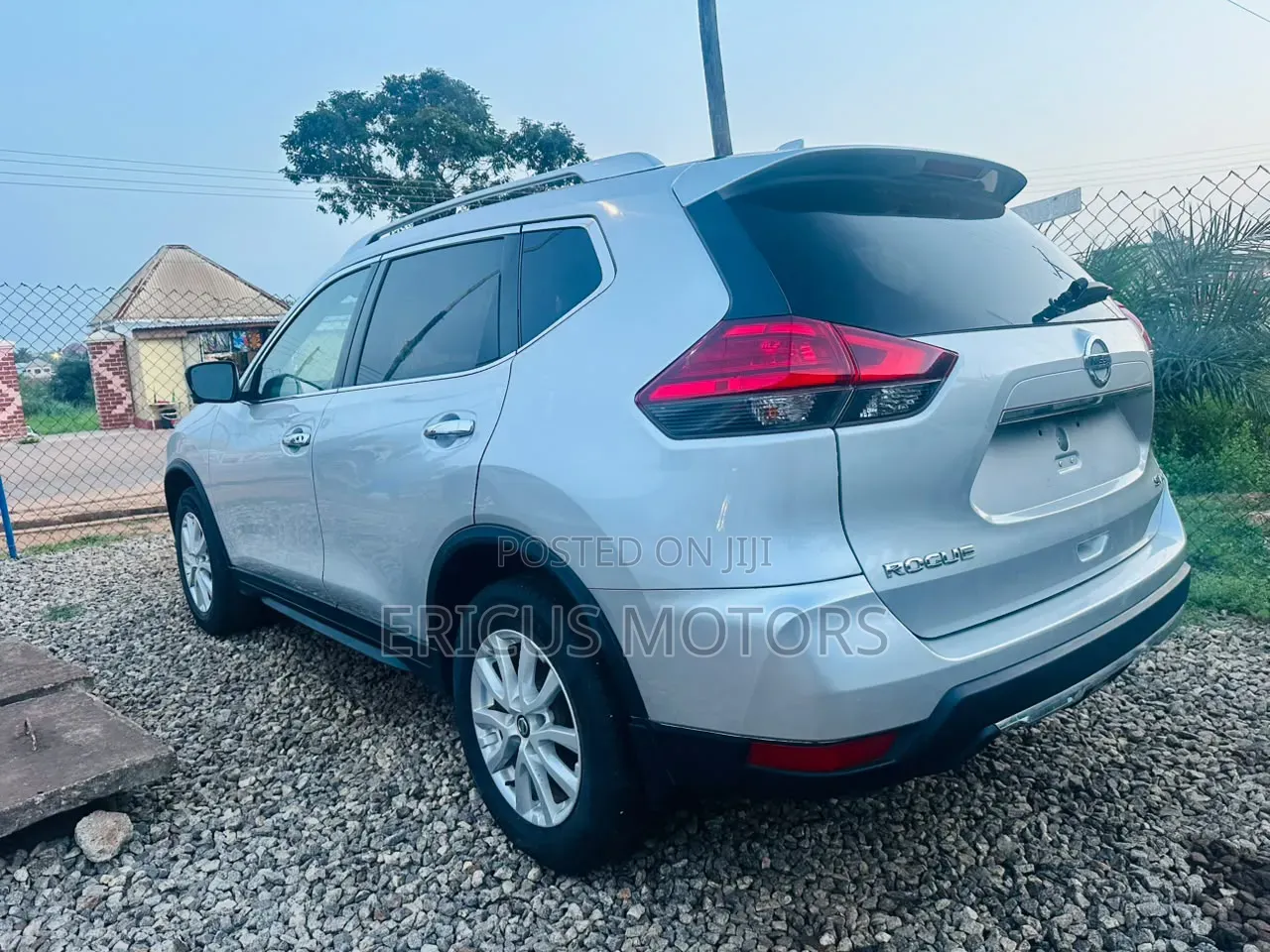 Nissan Rogue 2018 Silver