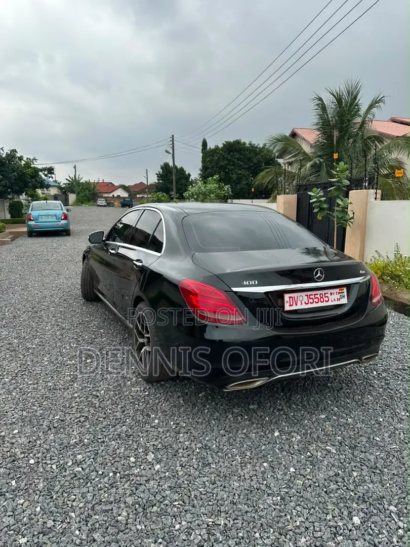 Mercedes-Benz C300 Luxury 4dr AWD 4Matic Sedan (2.0L 4cyl 7A) 2015