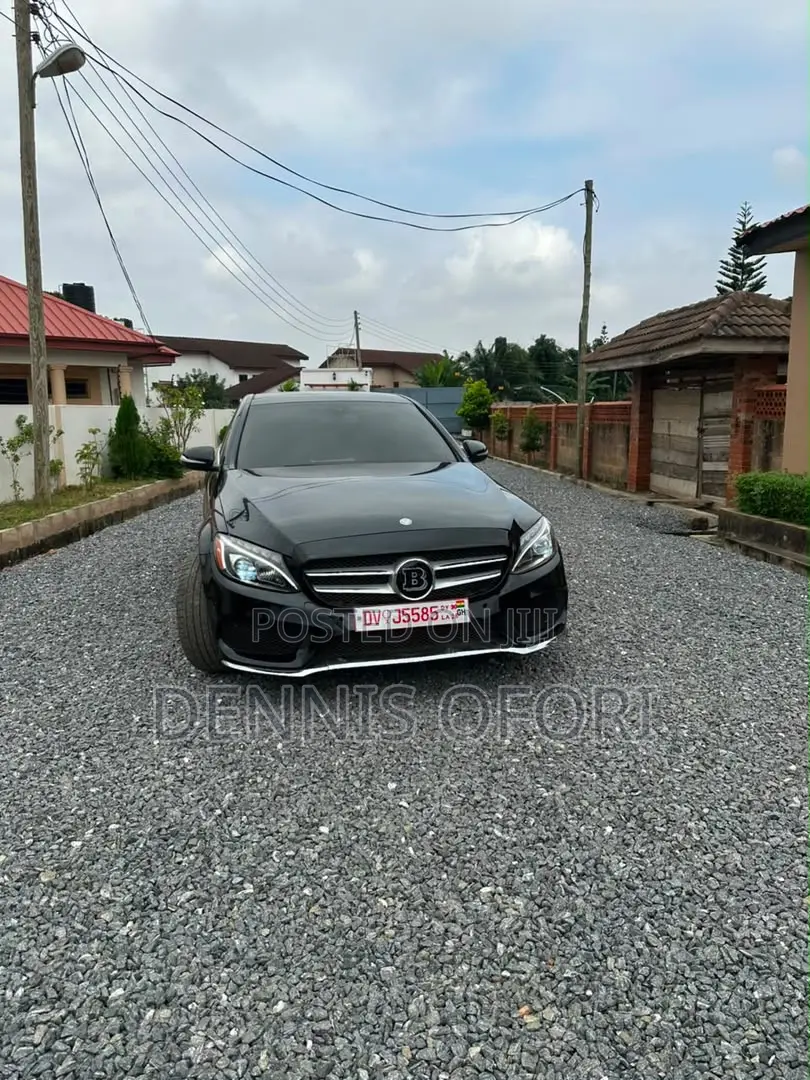 Mercedes-Benz C300 Luxury 4dr AWD 4Matic Sedan (2.0L 4cyl 7A) 2015