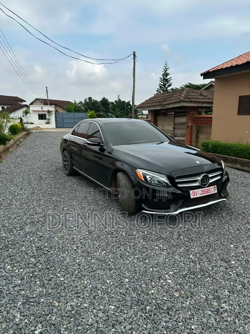 Mercedes-Benz C300 Luxury 4dr AWD 4Matic Sedan (2.0L 4cyl 7A) 2015