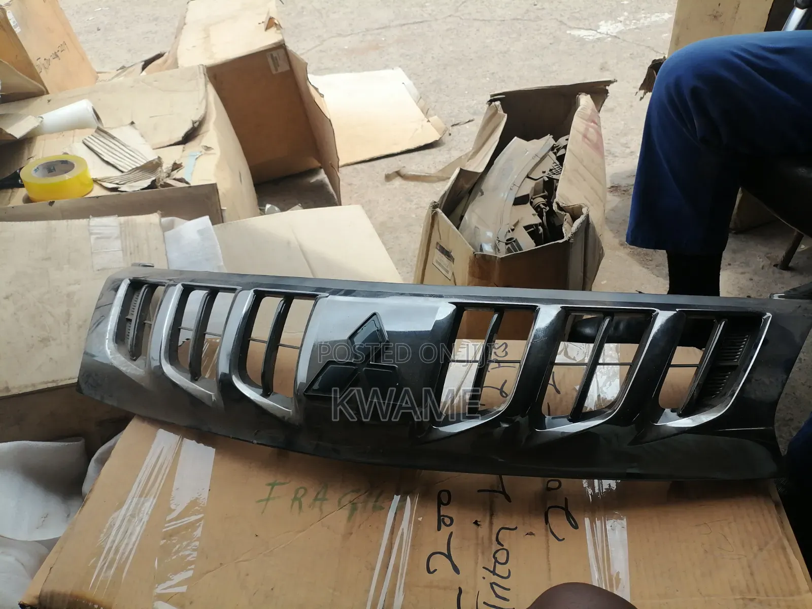 Mitsubishi L200 Triton 2015-2019 Front Grille
