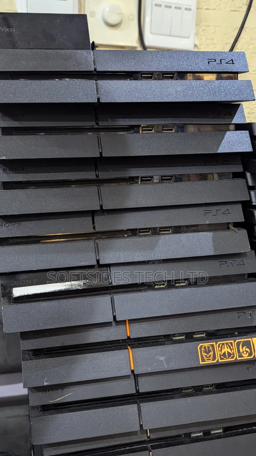 Lots of Clean PS4 Standards for Sale. Payment on Delivery Available.