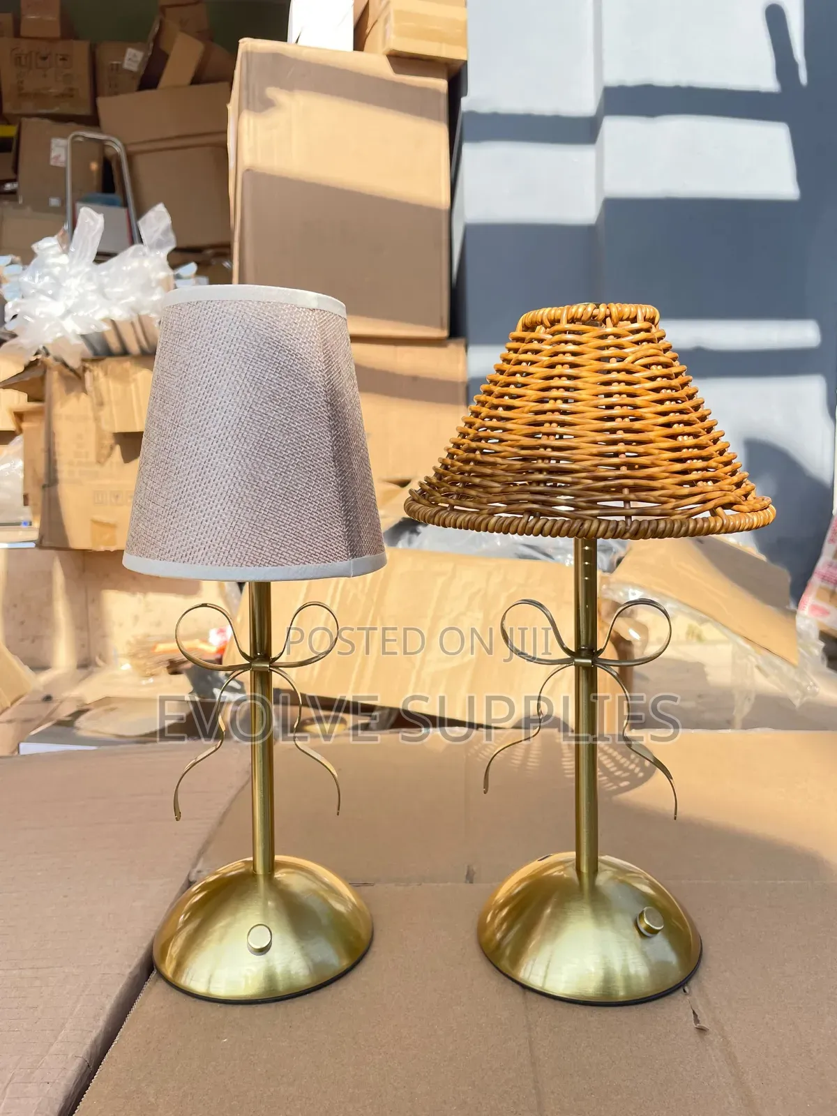 Table Lamp With Bow