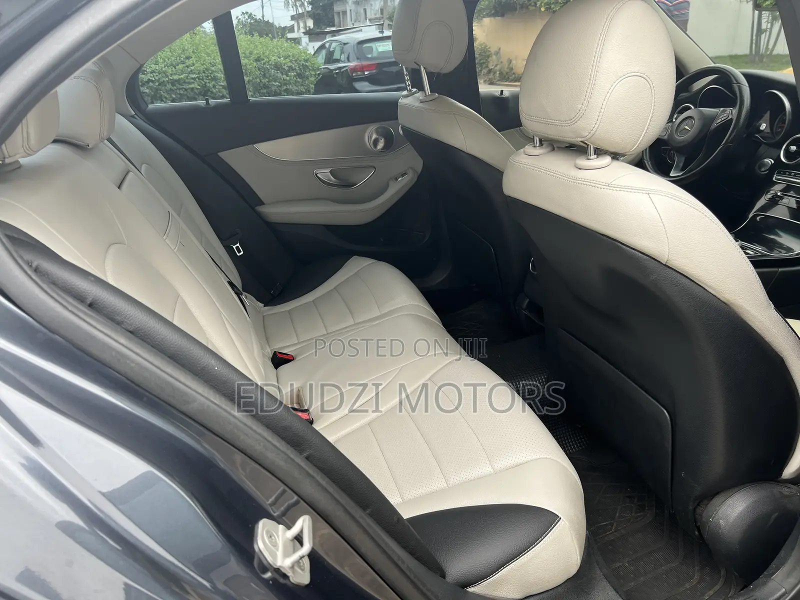 Mercedes-Benz C300 Sport 4Matic Sedan AWD (2.0L 4cyll 7A) 2016 Gray