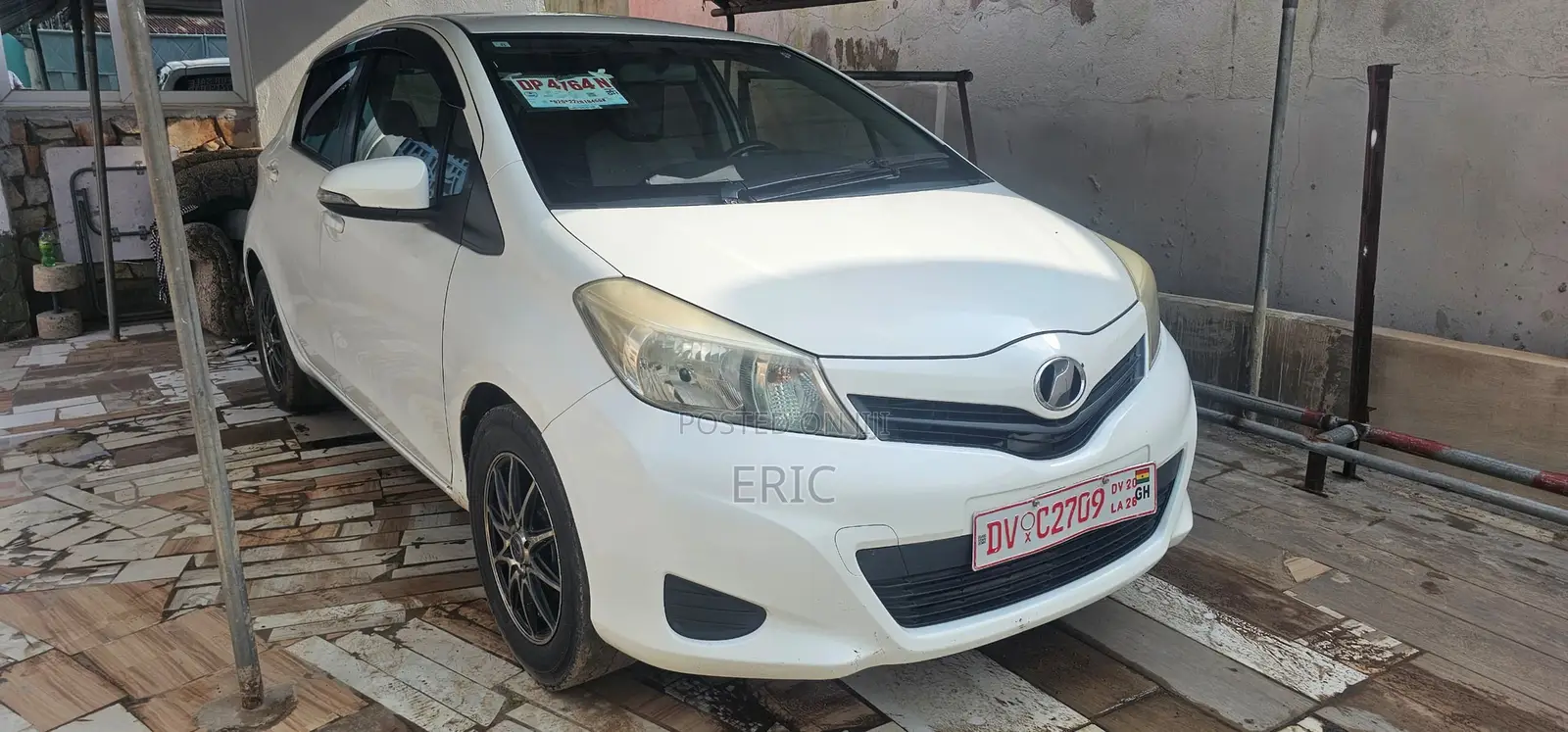 Toyota Vitz 1.3 FWD 5dr 2014 White